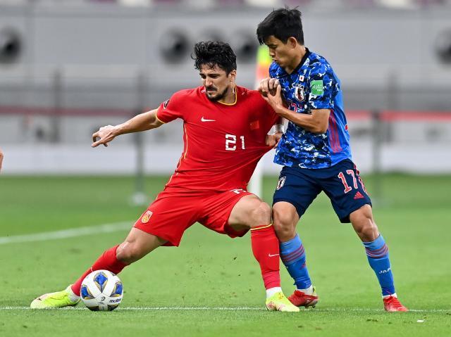 华体会棋牌下载-洛国富：穿上国足球衣不缺动力 我登场有两套战术